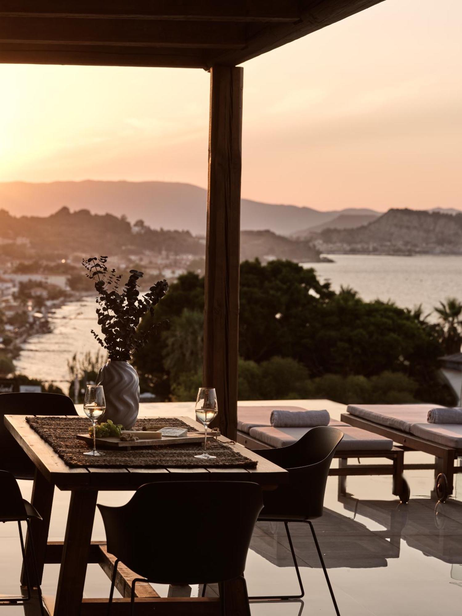 Ananta Blue Residence Argasio Exterior foto